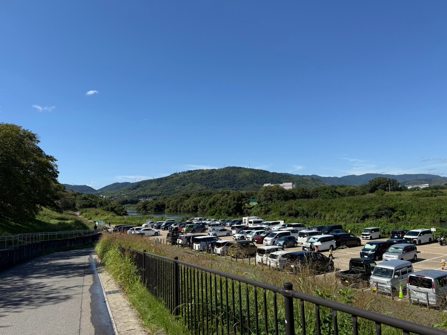背割堤BBQ会場の駐車場